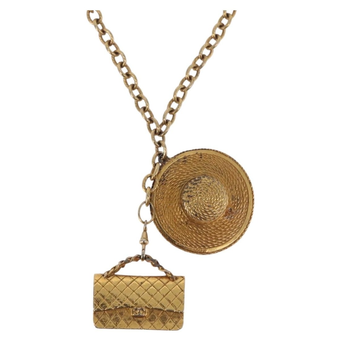 CHANEL CC Gold Tone Metal Necklace Made in France: CHANEL CC Gold Tone Metal Necklace Made in France Gold tone CHANEL necklace in metal, made in France. The necklace has a total length of approximately 79 cm (31.1 inches). It is offered without the or