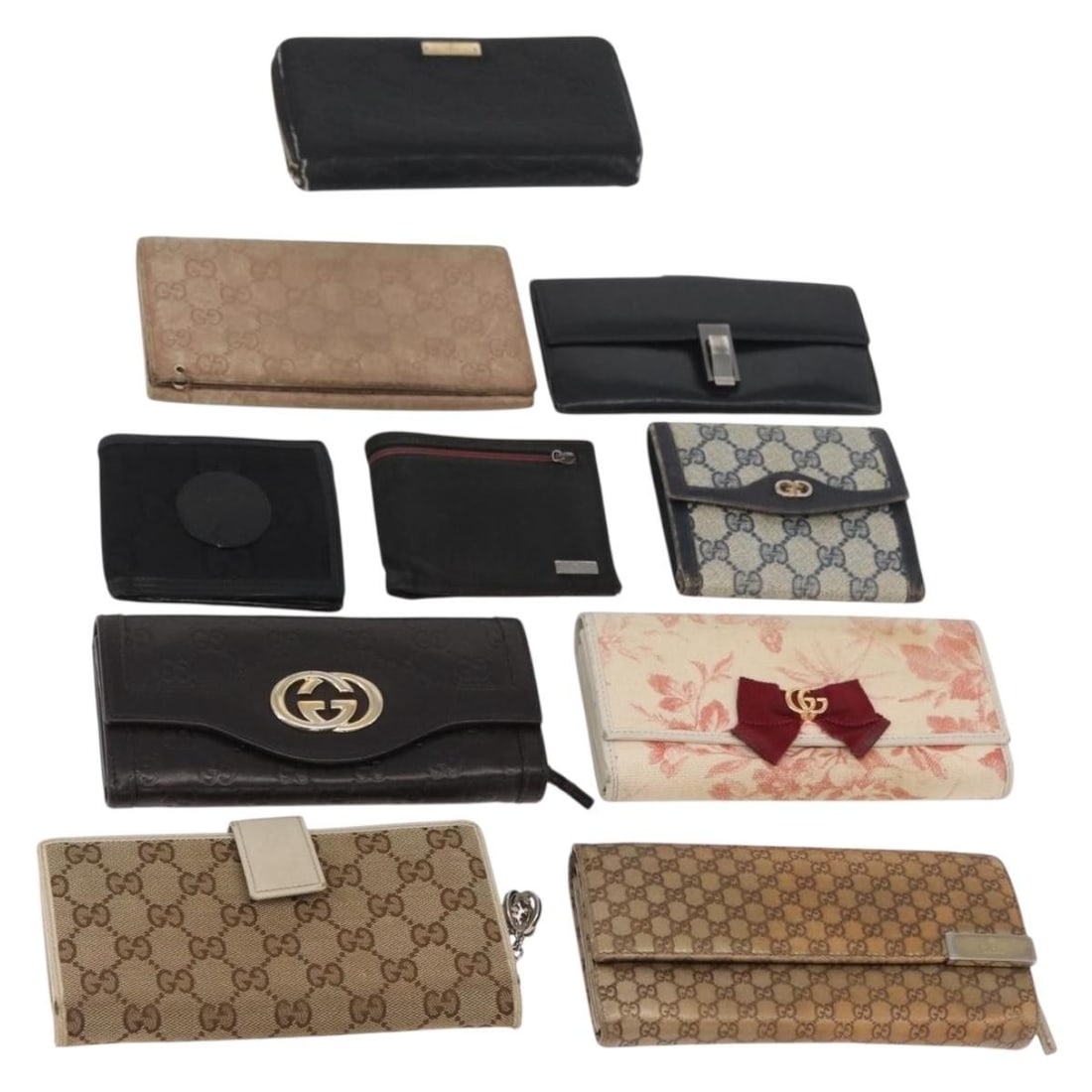 Set of 10 Gucci Guccissima GG Canvas Leather Wallets Beige Black Navy: Set of 10 Gucci Guccissima GG Canvas Leather Wallets Beige Black Navy Gucci GG Canvas Guccissima wallet in beige, black, and navy, made from leather and GG canvas. This item is in heavily used conditi
