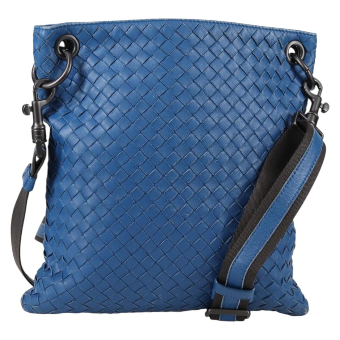 Blue Leather Shoulder Bag Bottega Veneta Intrecciato 142212V: Blue Leather Shoulder Bag Bottega Veneta Intrecciato 142212V Bottega Veneta Intrecciato shoulder bag in blue leather, made in Italy. This women's bag features a shoulder strap with an approximate drop