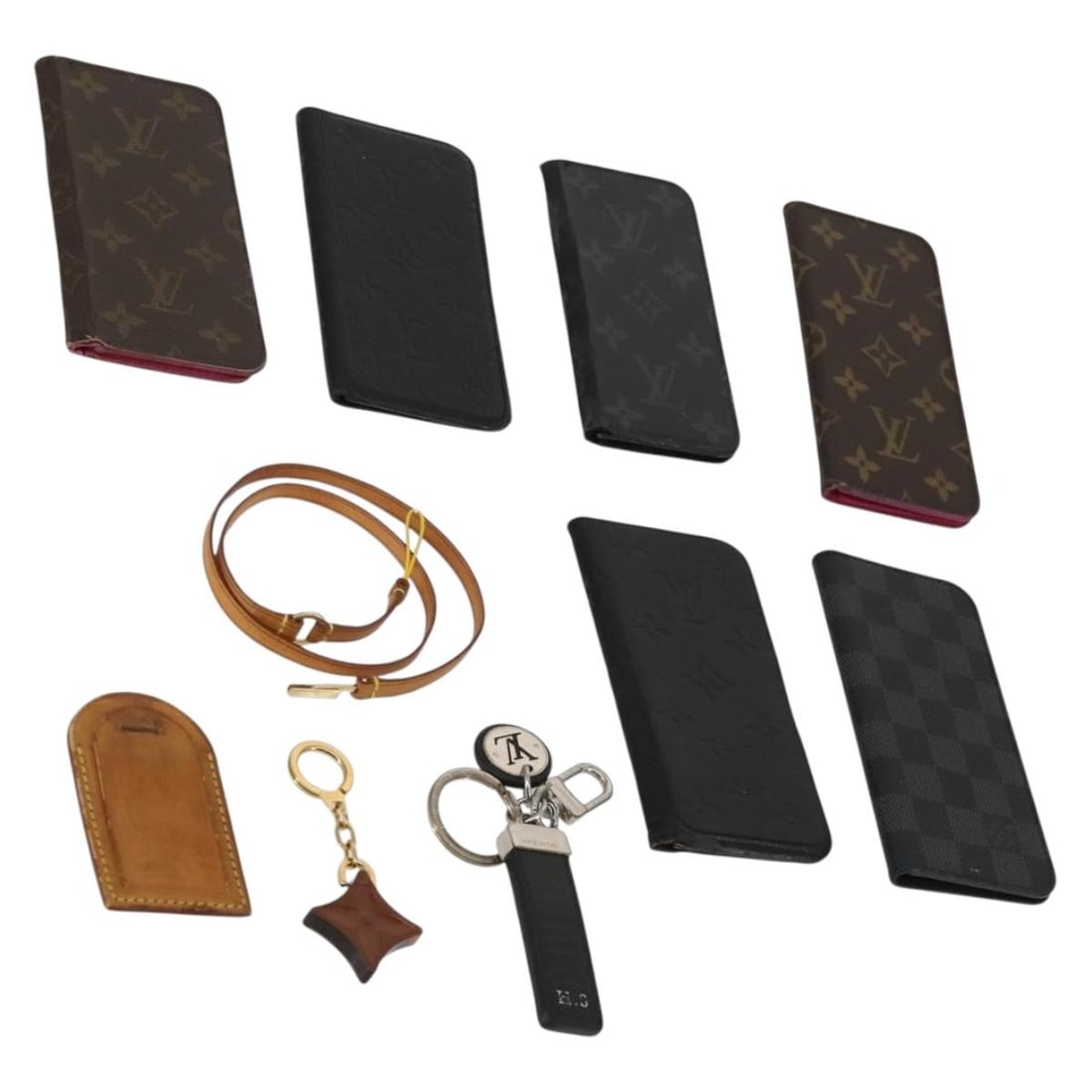 Set of 10 Louis Vuitton Monogram Leather iPhone Cases Beige Authenticated: Set of 10 Louis Vuitton Monogram Leather iPhone Cases Beige Authenticated This is a set of Louis Vuitton Monogram iPhone cases crafted from leather and monogram canvas in beige tones. The set shows si