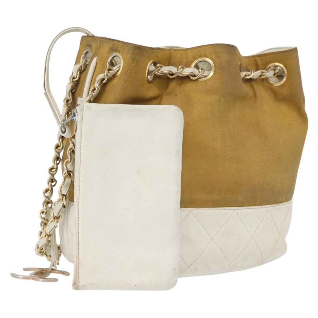 CHANEL Matelasse Leather Shoulder Bag Beige Gold Chain CC: CHANEL Matelasse Leather Shoulder Bag Beige Gold Chain CC Chanel Matelasse drawstring chain shoulder bag in beige leather with gold-tone accents. This shoulder bag was made in Italy and features a sho