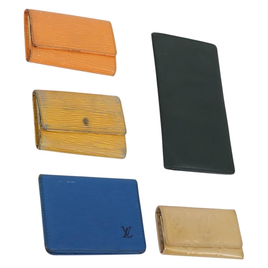 Set of 5 Louis Vuitton Epi Leather Key and Pass Cases in Orange: Set of 5 Louis Vuitton Epi Leather Key and Pass Cases in Orange This is a Louis Vuitton Epi Vernis pass case key case wallet set featuring five pieces in a mix of orange, green, and blue colors. Made 
