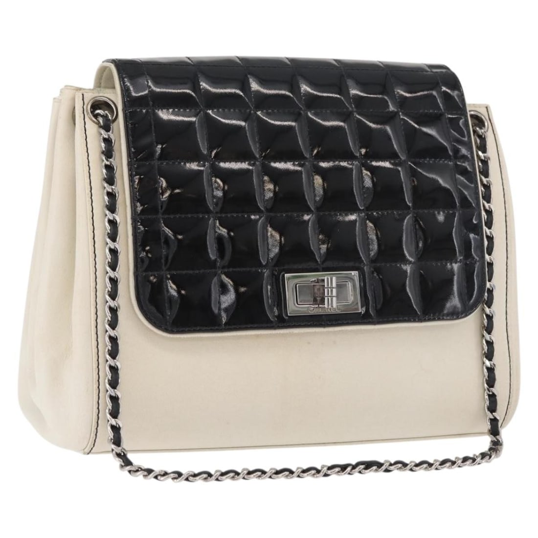 Leather Shoulder Bag CHANEL Choco Bar White Silver Black CC: Leather Shoulder Bag CHANEL Choco Bar White Silver Black CC Chanel Choco Bar chain shoulder bag in leather with a white, silver, and black color scheme. It comes with a guarantee card and was made in 