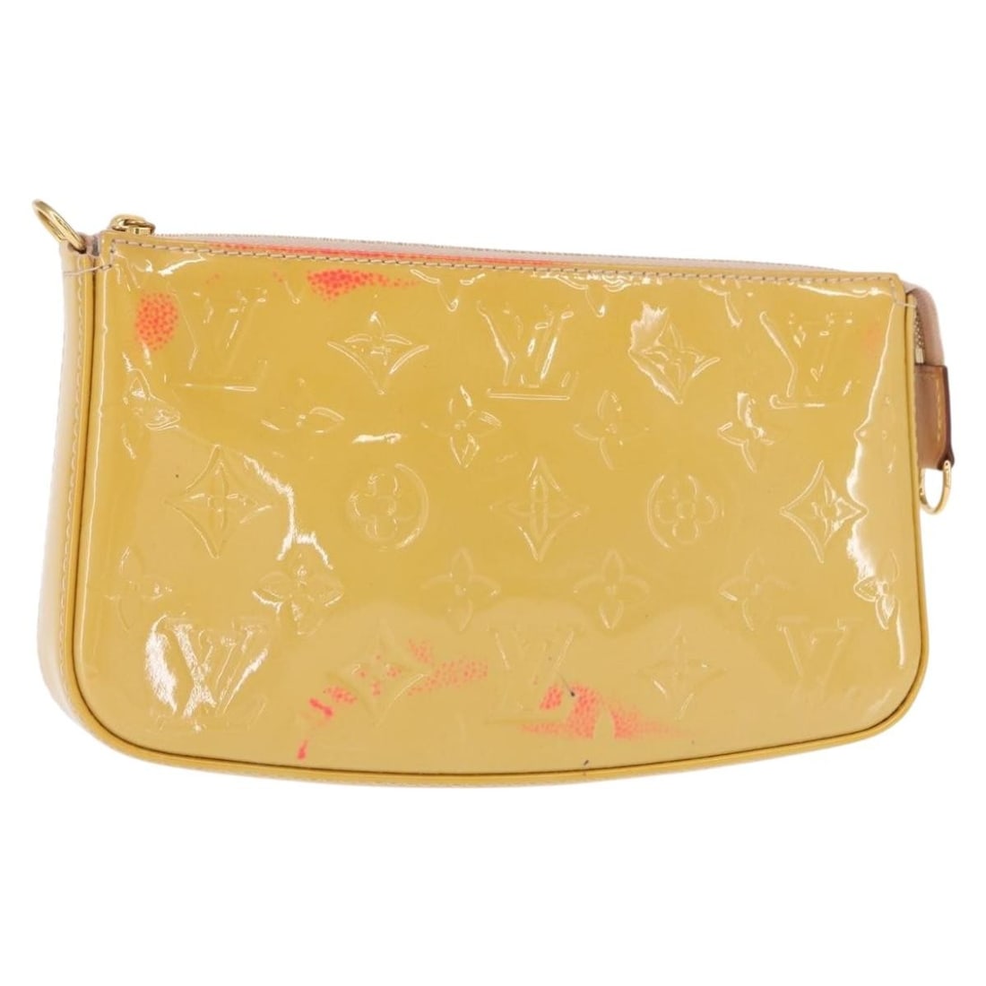 Louis Vuitton Beige Vernis Patent Leather Pochette Accessoires Pouch M90072: Louis Vuitton Beige Vernis Patent Leather Pochette Accessoires Pouch M90072 This Louis Vuitton Vernis Pochette Accessoires Pouch in beige patent leather features a compact and sophisticated design. Th