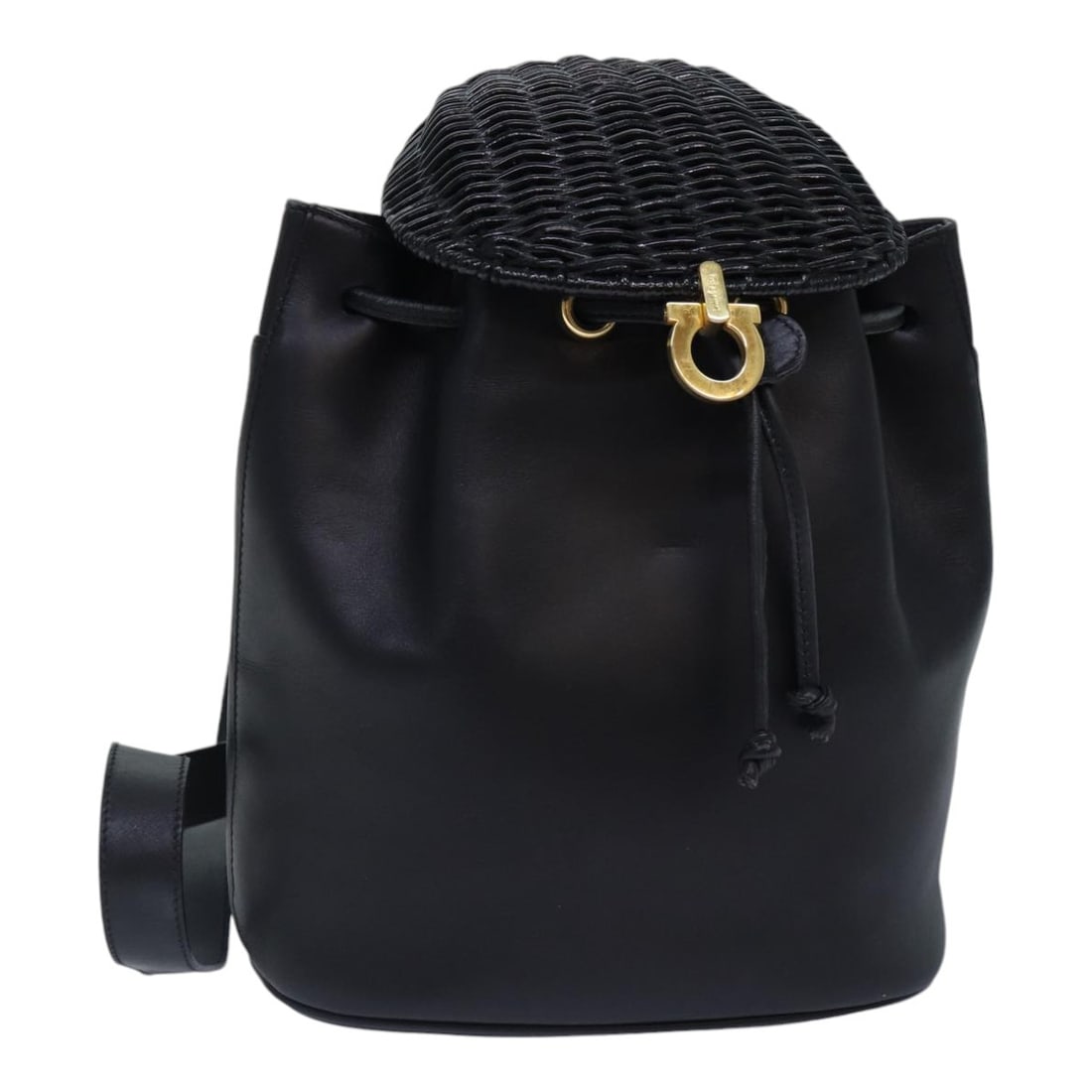 Black Leather Backpack Salvatore Ferragamo Gold Tone Italy: Black Leather Backpack Salvatore Ferragamo Gold Tone Italy Salvatore Ferragamo women's leather backpack in black with gold-tone accents, made in Italy. This pre-owned bag is offered without the origin