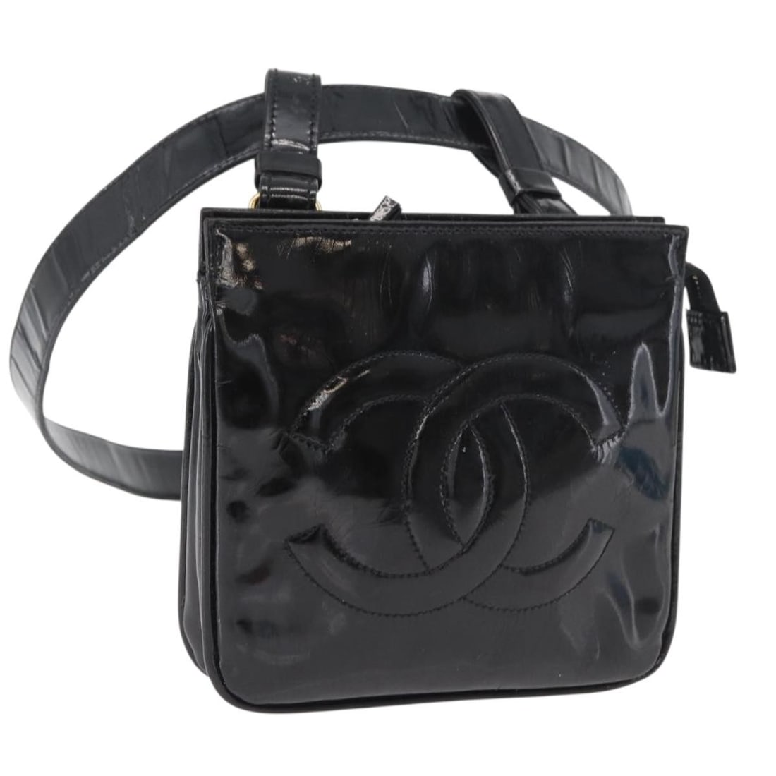 CHANEL CC Patent Leather Waist Bag Black Gold with Guarantee Card: CHANEL CC Patent Leather Waist Bag Black Gold with Guarantee Card CHANEL Matelasse waist bag in black patent leather with gold-tone accents, made in Italy. This women's bag measures approximately 15 c