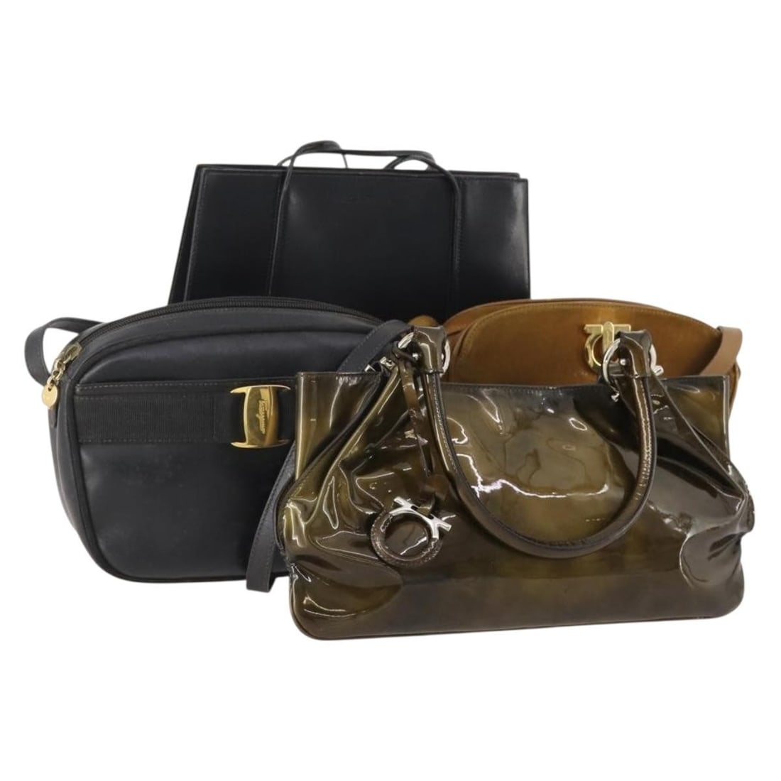 4 Shoulder Bags Salvatore Ferragamo Gancini Leather Charm Set: 4 Shoulder Bags Salvatore Ferragamo Gancini Leather Charm Set Salvatore Ferragamo Gancini shoulder bag in leather, presented as a special set sale with an included charm. The bag is made in Italy and 