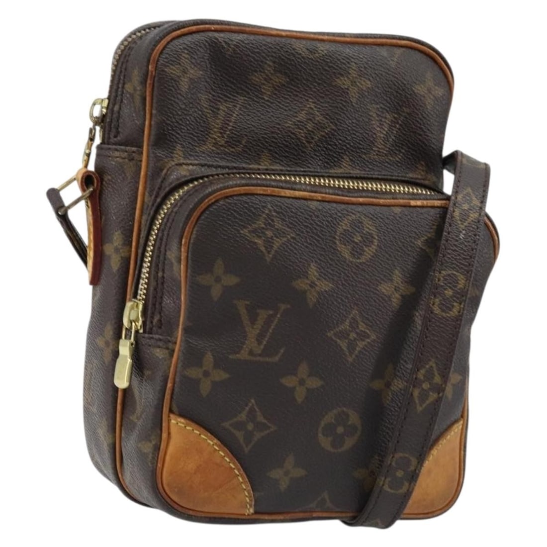 Louis Vuitton Amazon Monogram Canvas Shoulder Bag M45236 France: Louis Vuitton Amazon Monogram Canvas Shoulder Bag M45236 France This Louis Vuitton Monogram Amazon Shoulder Bag features the classic monogram canvas exterior and is designed for women. The bag offers 