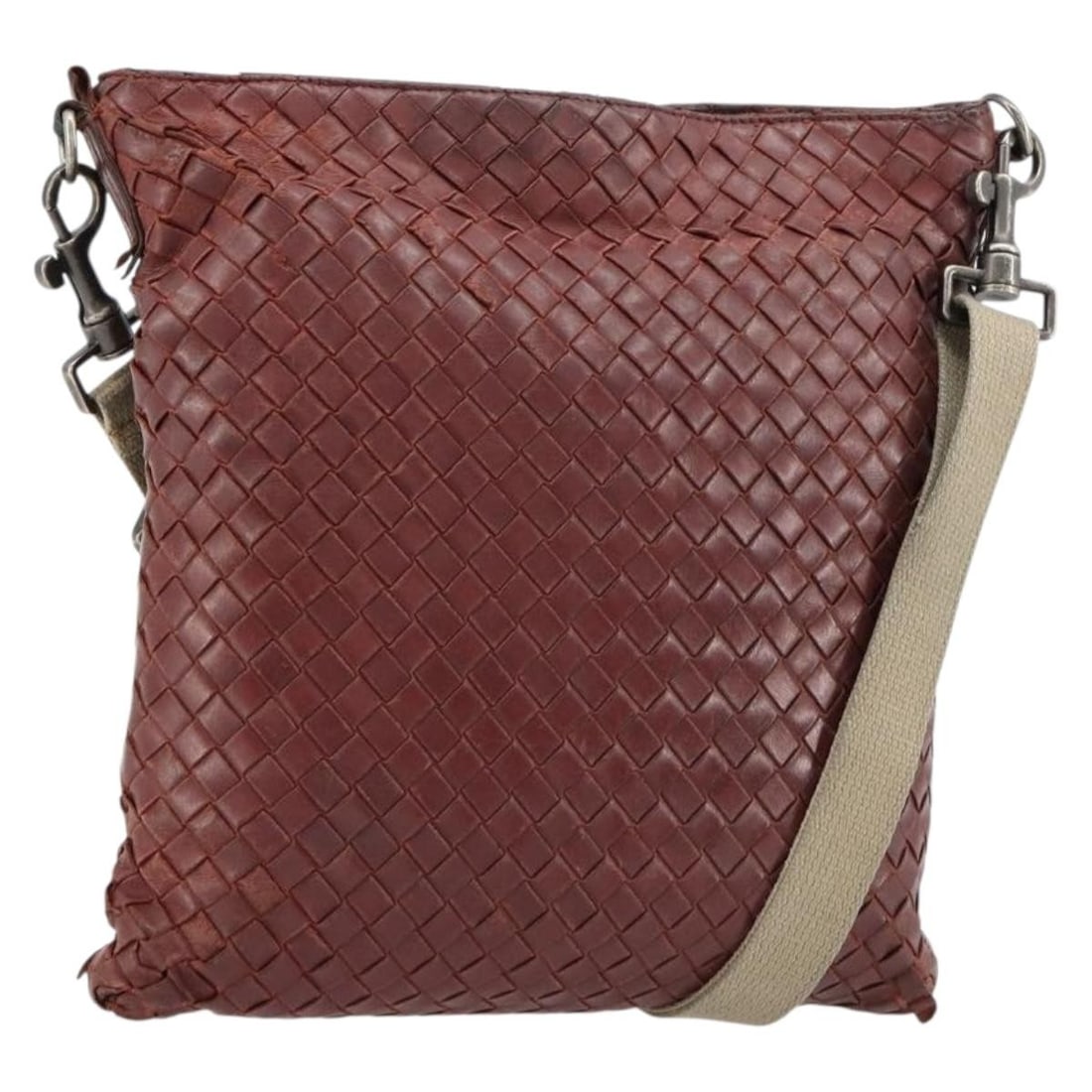 Bottega Veneta 276357 Intrecciato Leather Shoulder Bag Bordeaux Silver: Bottega Veneta 276357 Intrecciato Leather Shoulder Bag Bordeaux Silver Bottega Veneta Intrecciato shoulder bag in bordeaux leather with silver-tone details. Made in Italy, this bag features a shoulder
