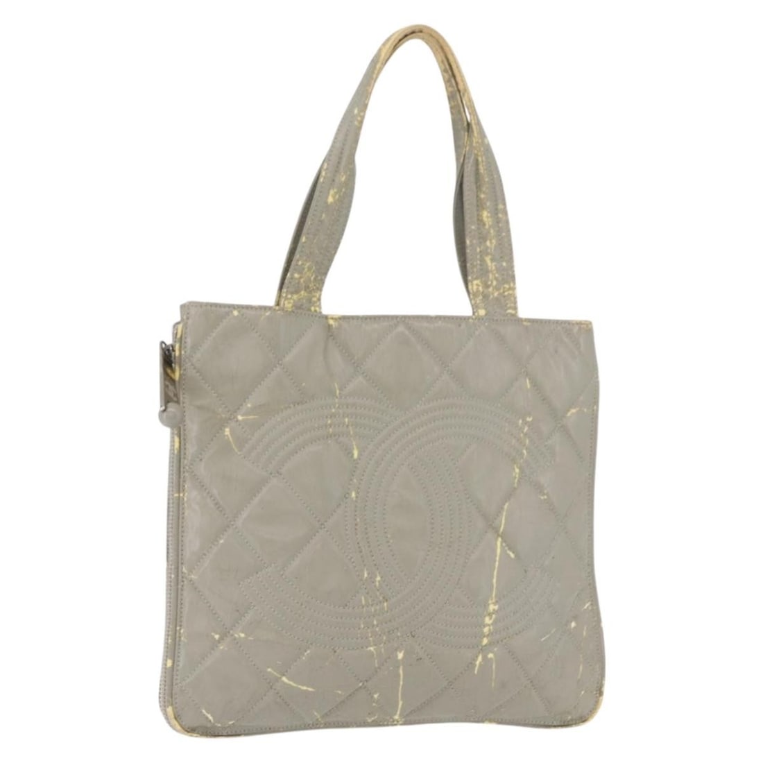 Gray Patent Leather Tote Bag CHANEL CC Made in Italy: Gray Patent Leather Tote Bag CHANEL CC Made in Italy Gray patent leather tote bag made in Italy. The item is described as heavily used with visible wear, including deformation, rubbing, cracks, scratc
