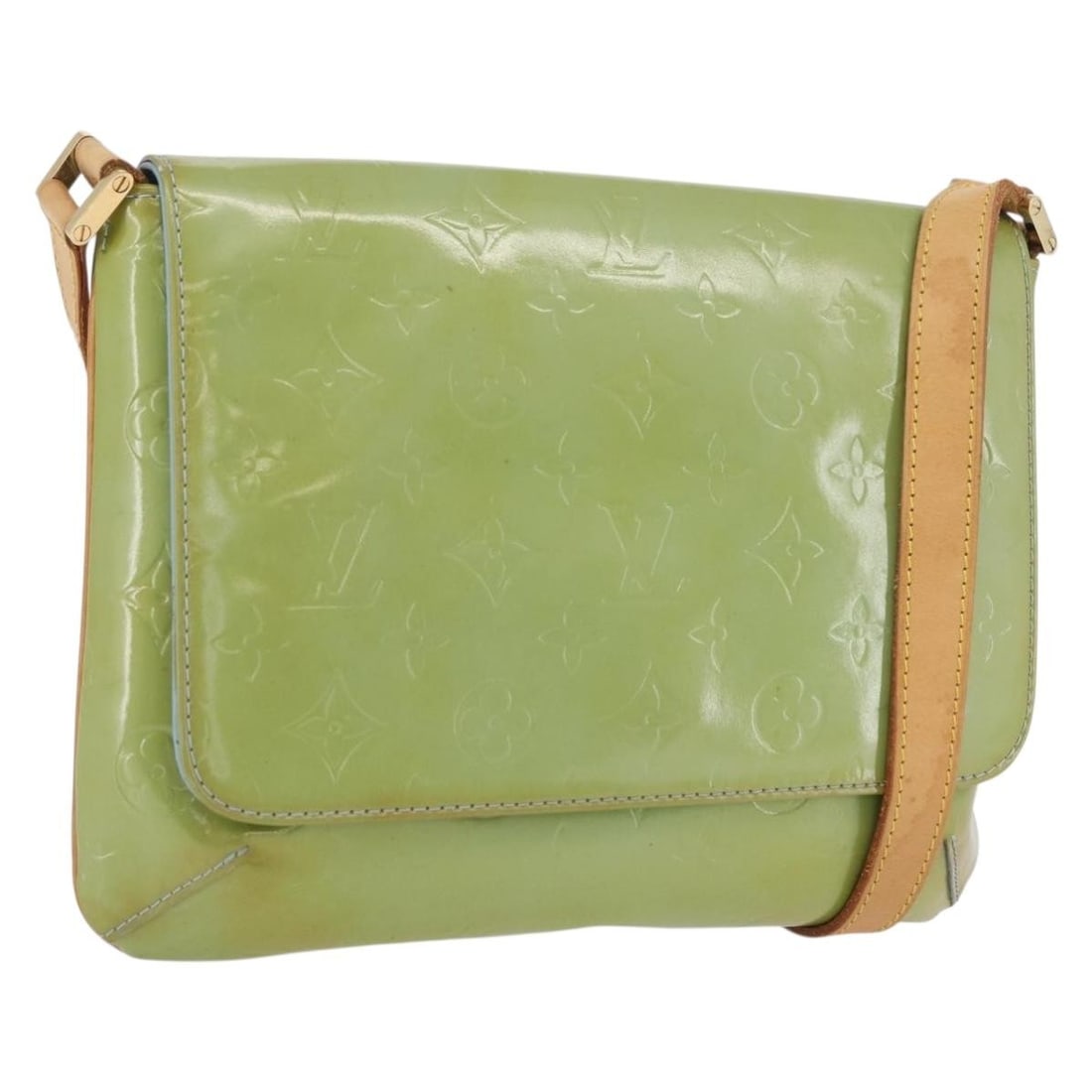 Louis Vuitton Thompson Street Patent Shoulder Bag Baby Blue M91009: Louis Vuitton Thompson Street Patent Shoulder Bag Baby Blue M91009 This Louis Vuitton Monogram Vernis Thompson Street shoulder bag features glossy baby blue patent leather with the signature monogram 