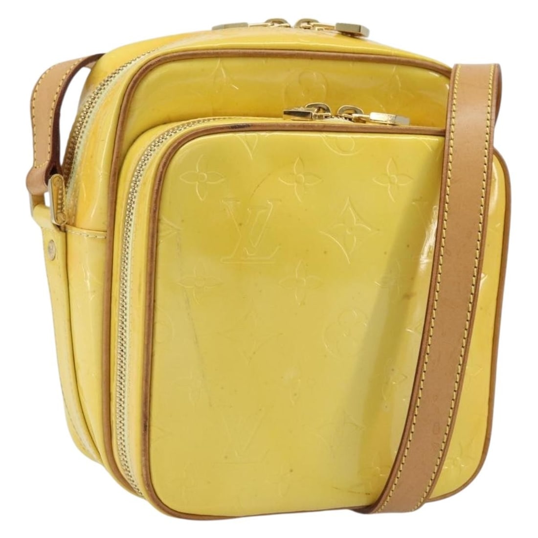 Louis Vuitton Wooster M91075 Monogram Vernis Shoulder Bag Lime Yellow: Louis Vuitton Wooster M91075 Monogram Vernis Shoulder Bag Lime Yellow Louis Vuitton Monogram Vernis Wooster Bag in Lime Yellow, a shoulder bag made from patent leather. It was made in France and featu