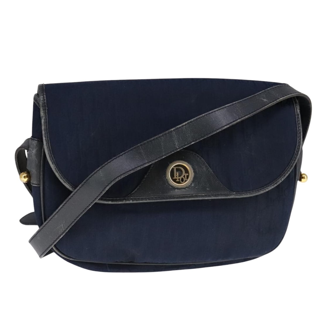 Christian Dior Navy Trotter Canvas Women's Shoulder Bag France: Christian Dior Navy Trotter Canvas Women's Shoulder Bag France This Christian Dior Trotter Canvas Shoulder Bag features a classic navy exterior and is crafted from signature Trotter canvas. Designed f