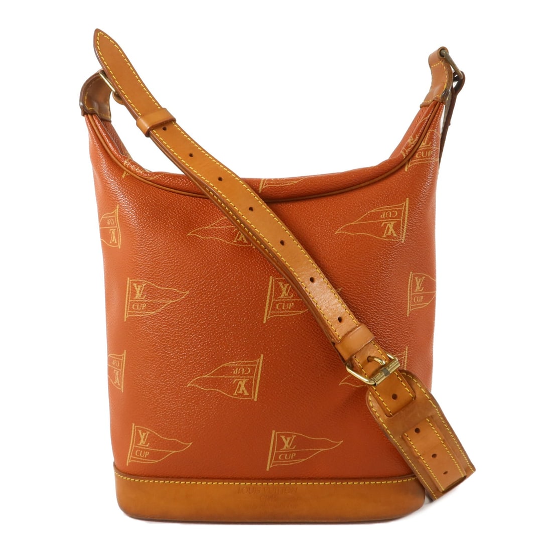 Louis Vuitton Le Touquet M80027 Red Coated Canvas Shoulder Bag: Louis Vuitton Le Touquet M80027 Red Coated Canvas Shoulder Bag Louis Vuitton Le Touquet shoulder bag, model M80027, made from PVC coated canvas in red. It features a fastener closure, one open interio