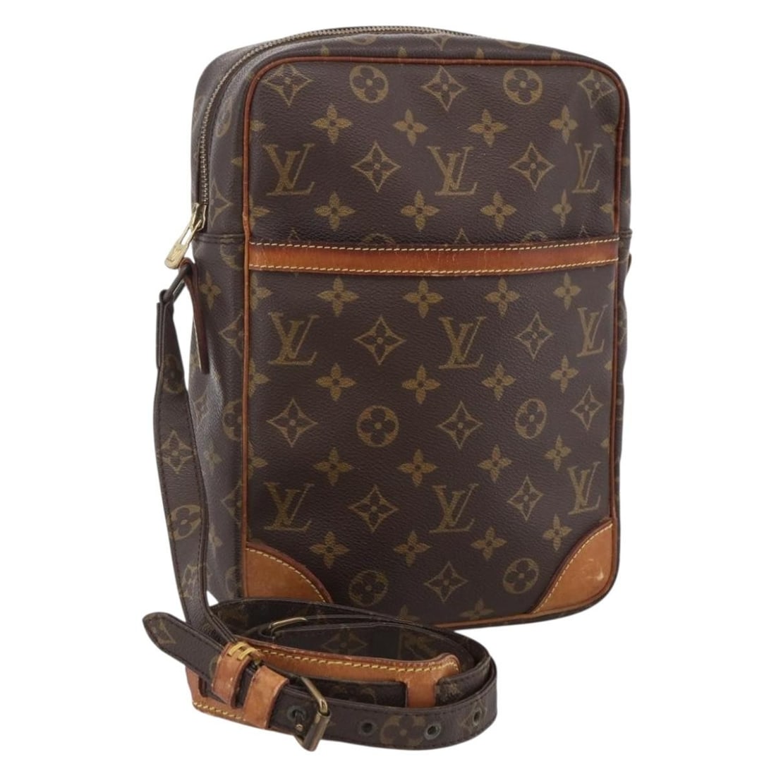 Louis Vuitton Danube MM Monogram Canvas Shoulder Bag M45264 France: Louis Vuitton Danube MM Monogram Canvas Shoulder Bag M45264 France This Louis Vuitton Monogram Danube MM shoulder bag is crafted from signature monogram canvas and features a classic, compact silhouet