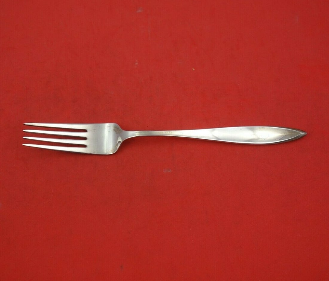 Gorham Esprit Sterling Silver Fork 7 3/8 Inch Flatware: Gorham Esprit Sterling Silver Fork 7 3/8 Inch Flatware This exquisite fork is part of the Esprit pattern by Gorham, crafted from high-quality sterling silver. Measuring 7 3/8 inches, it features a cla