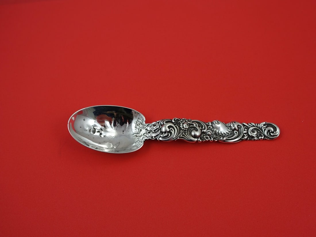 Whiting Sterling Silver Teaspoon with Face Design 5 7/8": Whiting Sterling Silver Teaspoon with Face Design 5 7/8" This exquisite teaspoon by Whiting is crafted from sterling silver, showcasing a beautifully detailed face design reminiscent of Dresden artist
