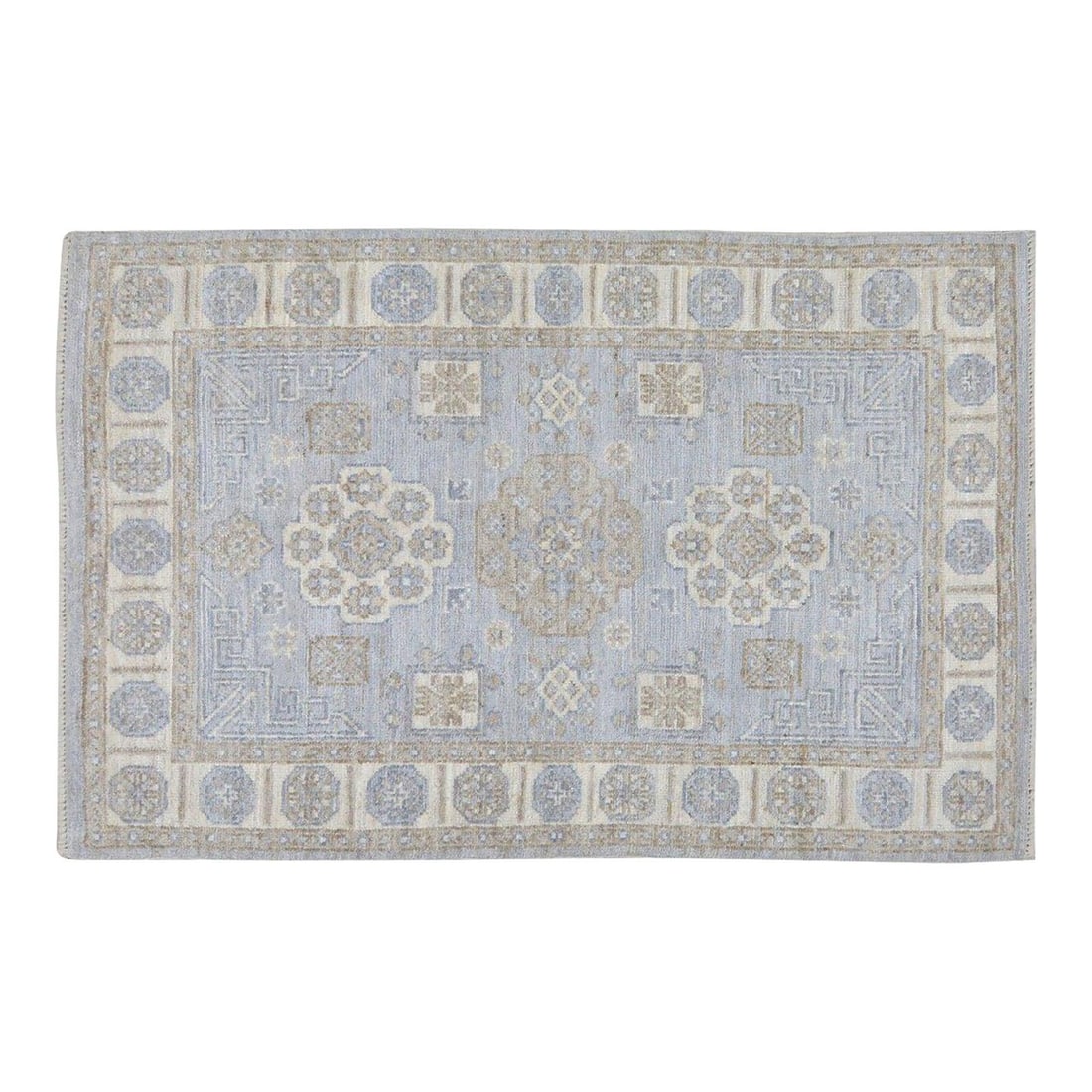 Handmade Wool Oushak Area Rug in Stone Gray 4'x6': Handmade Wool Oushak Area Rug in Stone Gray 4'x6' This Turkish Oushak rug is hand-knotted from wool, showcasing traditional craftsmanship with a modern design sensibility. Its durable construction and