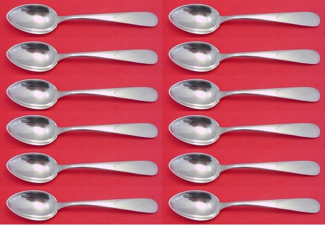 Kirk Old Maryland Plain Sterling Silver Teaspoons Set of 12 pcs 5 7/8: Kirk Old Maryland Plain Sterling Silver Teaspoons Set of 12 pcs 5 7/8 This exquisite set includes 12 teaspoons crafted in sterling silver, featuring the classic Old Maryland Plain pattern by Kirk. Eac