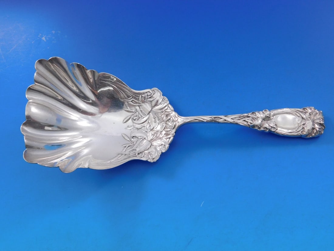 Durgin New Art Sterling Silver Cracker Scoop Lilies 8 5/8" (1 of 9)