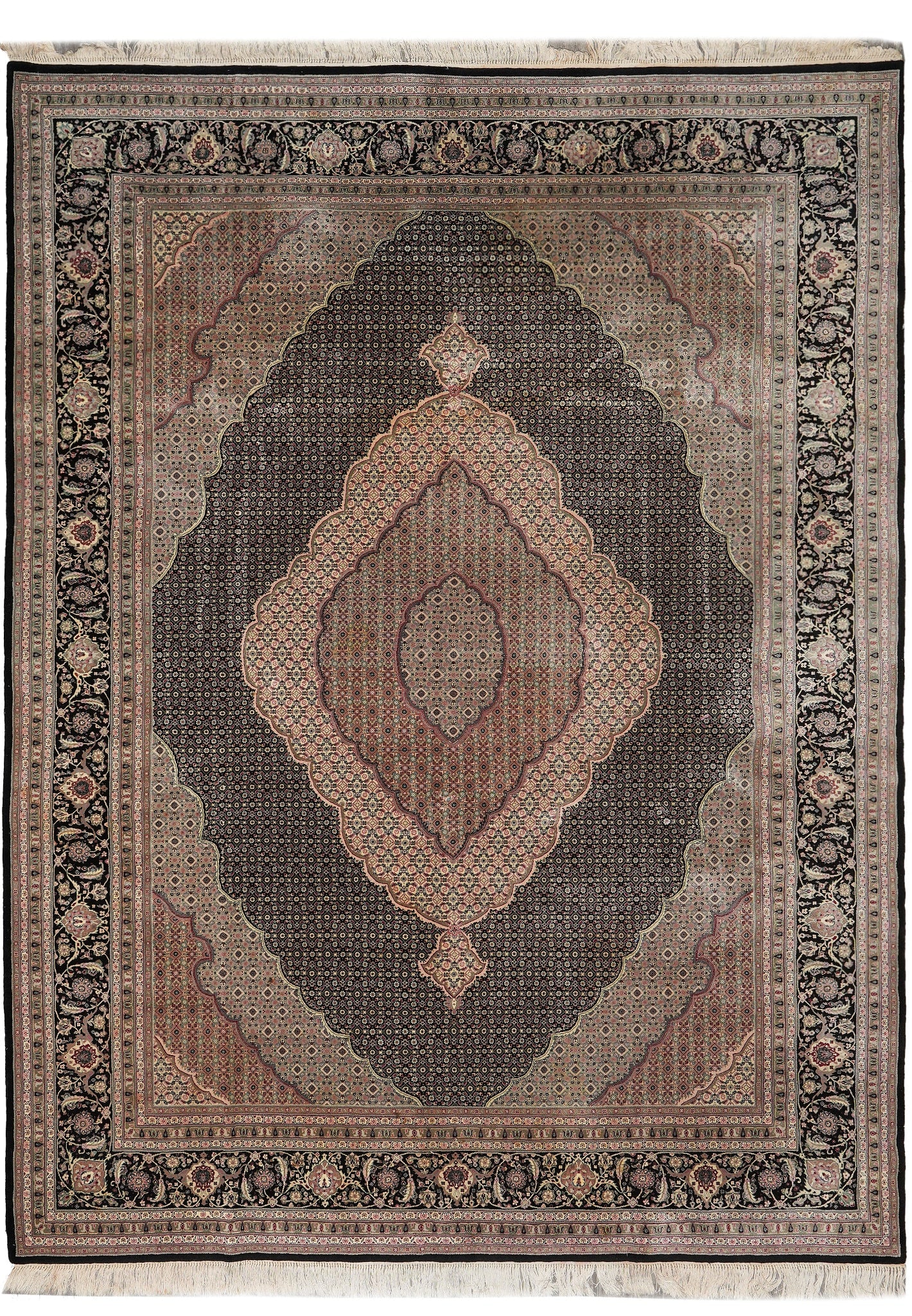Tabriz Mahi Handmade Rug 8.10 x 11.10 Wool Silk Persian Fine Quality: Tabriz Mahi Handmade Rug 8.10 x 11.10 Wool Silk Persian Fine Quality Free continental US Shipping This finely crafted Tabriz Mahi rug is handmade in Tabriz, Iran, using a premium blend of wool and sil