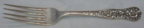 Dominick & Haff Rococo Sterling Silver Dinner Fork 7.5": Dominick & Haff Rococo Sterling Silver Dinner Fork 7.5" This exquisite dinner fork is crafted in the Rococo style by Dominick & Haff, showcasing the elegance of sterling silver. Measuring 7 1/2 inches
