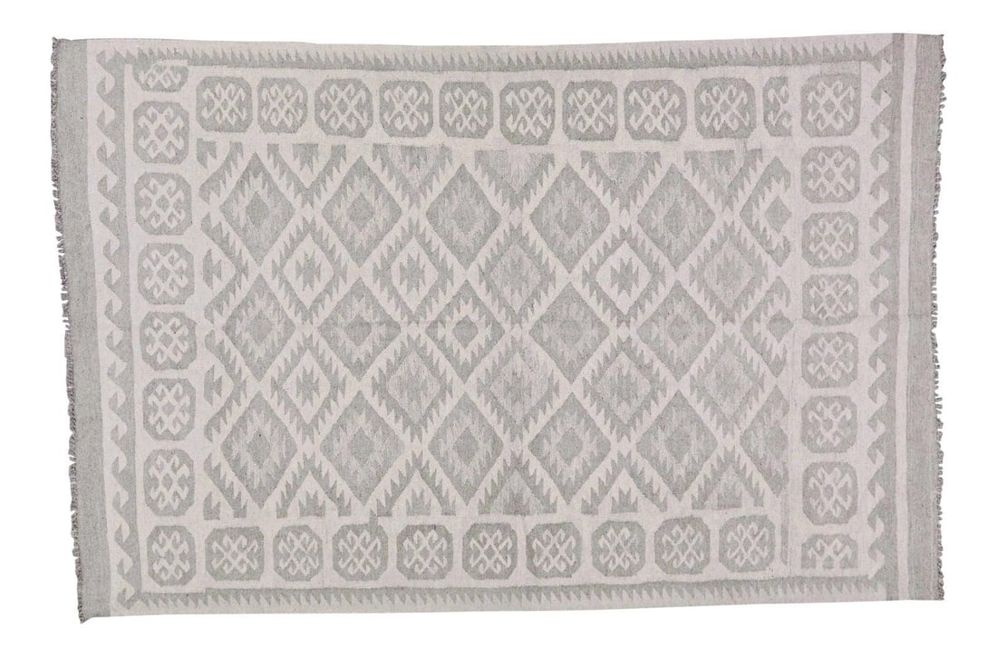 Afghan Maimana Kilim Rug Handwoven Organic Wool 5'4 x 8'2 Geometric Pattern: Afghan Maimana Kilim Rug Handwoven Organic Wool 5'4 x 8'2 Geometric Pattern This vintage Afghan Maimana kilim is handwoven using organic wool and showcases a striking geometric pattern. The rug featur