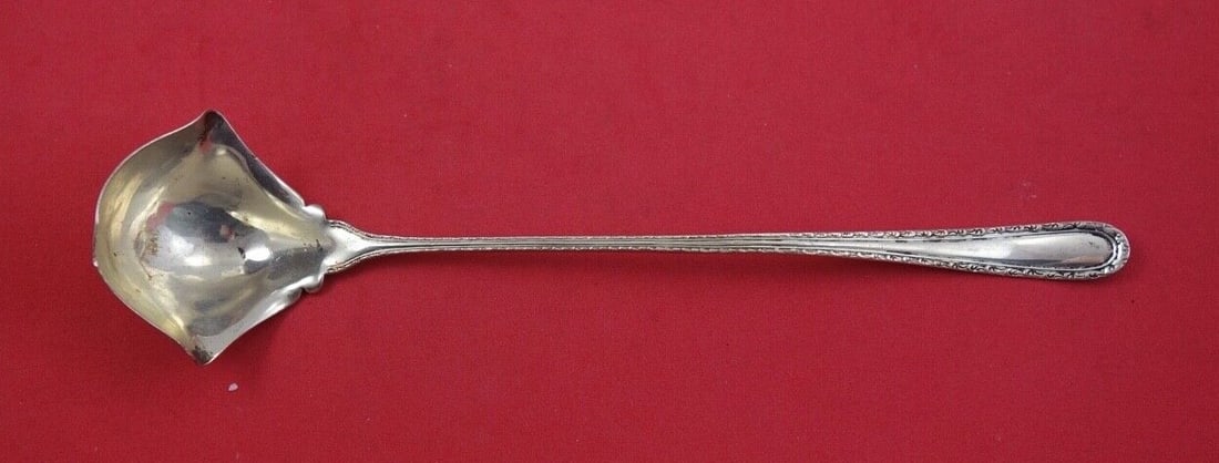 Sterling Silver Bouillon Ladle 8 1/2 in Davis and Galt: Sterling Silver Bouillon Ladle 8 1/2 in Davis and Galt Sterling silver bouillon ladle by Davis and Galt, measuring 8 1/2 inches. It is not monogrammed and is in excellent pre-owned condition. Made in 