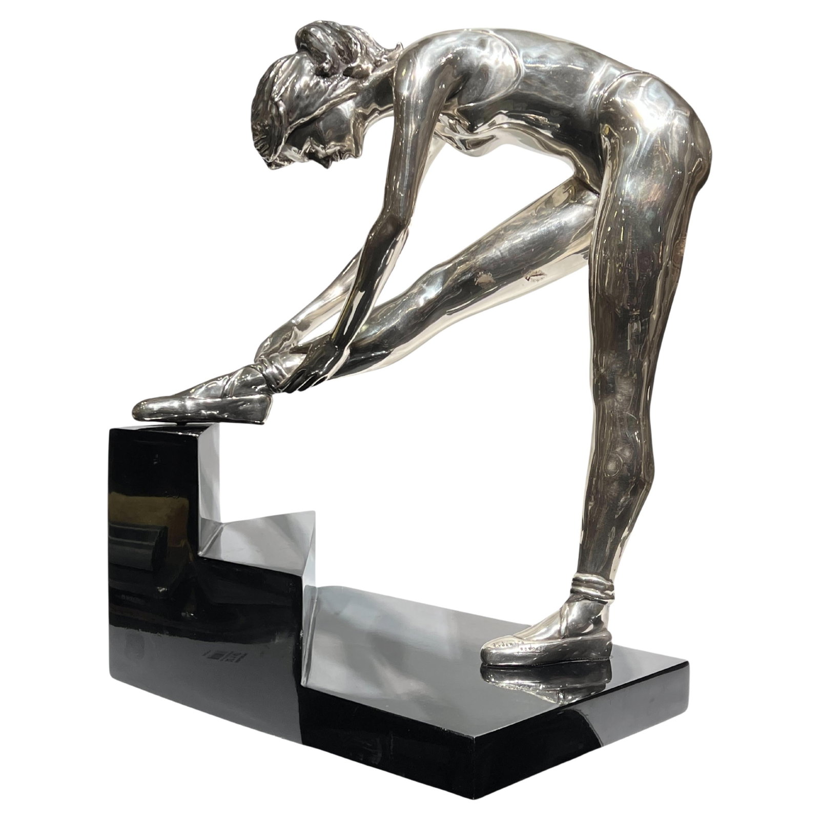 Federico Cardona Silver Plated Ballerina Sculpture Limited Edition Signed: Federico Cardona Silver Plated Ballerina Sculpture Limited Edition Signed This silver plated metal sculpture depicts a ballerina dancer and is mounted on a black lacquered stepped base. Created by Mex