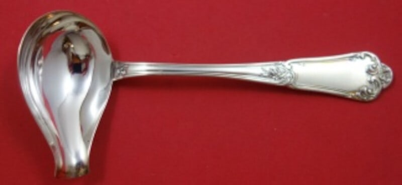 Zaramella Argenti Floreale Sterling Silver Gravy Ladle 5 3/4 Inches: Zaramella Argenti Floreale Sterling Silver Gravy Ladle 5 3/4 Inches This exquisite gravy ladle is crafted from sterling silver and features the elegant Floreale (Floral) pattern by Zaramella Argenti. 