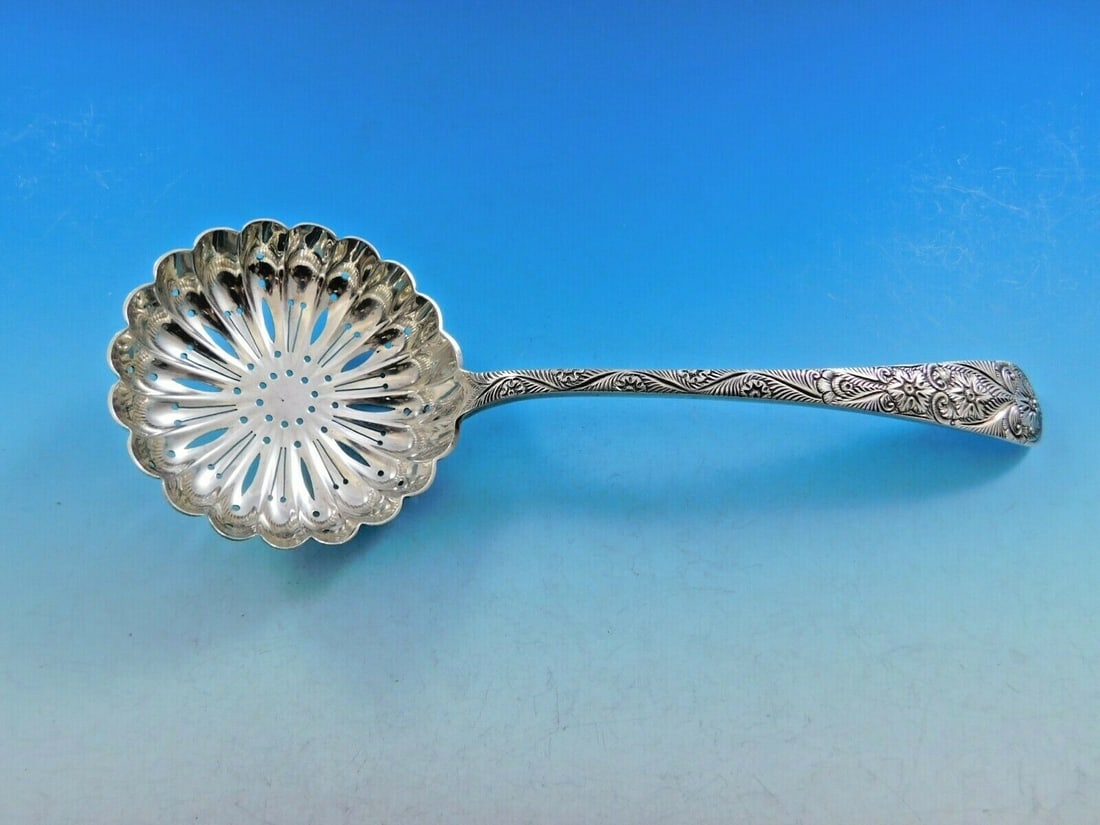 Tiffany & Co Antique Engraved Sterling Silver Pea Serving Spoon 8.5": Tiffany & Co Antique Engraved Sterling Silver Pea Serving Spoon 8.5" Discover a stunning Antique Engraved Serving Spoon by Tiffany & Co., crafted from high-quality sterling silver. This exquisite piec