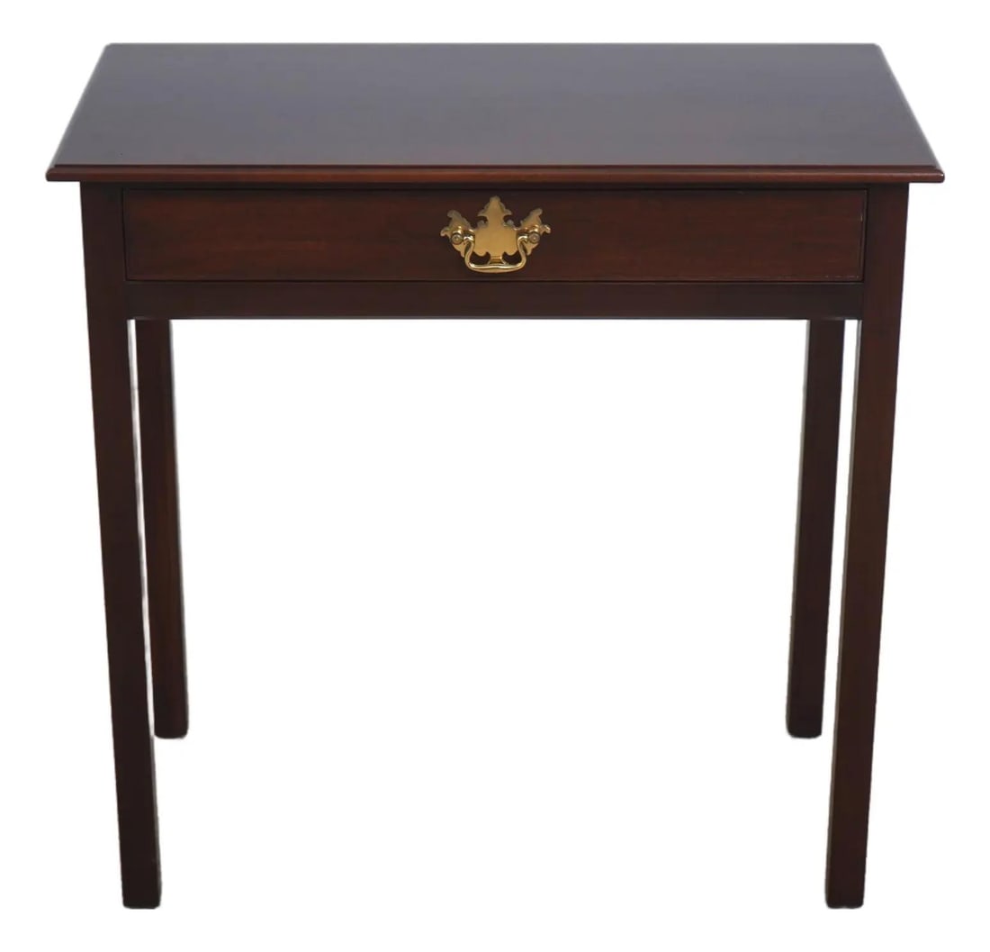 Chippendale Style Mahogany Side Table Kittinger Colonial Williamsburg: Chippendale Style Mahogany Side Table Kittinger Colonial Williamsburg Colonial Williamsburg by Kittinger one-drawer table in mahogany, featuring a Chippendale style design and solid brass hardware. It