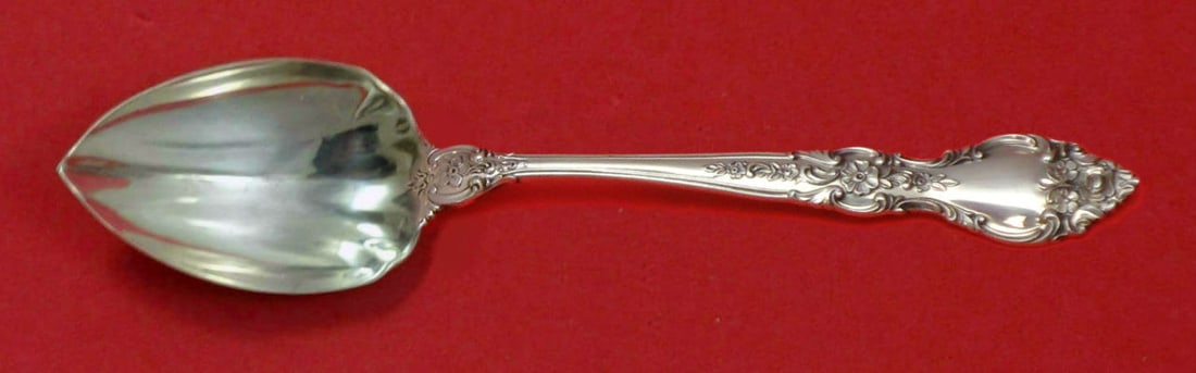 Lunt Belvedere Sterling Silver Fluted Grapefruit Spoon 5 3/4": Lunt Belvedere Sterling Silver Fluted Grapefruit Spoon 5 3/4" A custom-made Belvedere grapefruit spoon by Lunt, crafted in sterling silver with a fluted design. This post-1940 piece is made in the