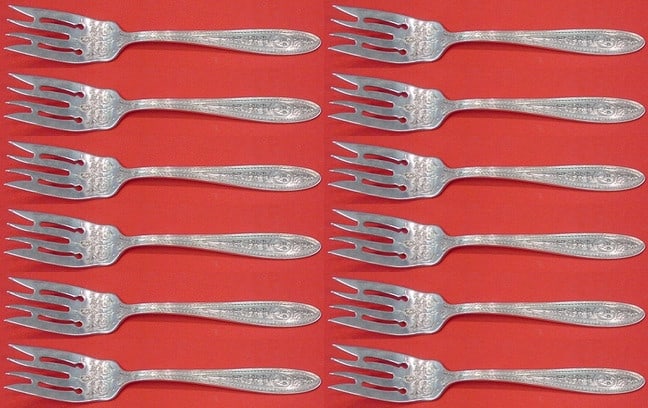 International Sterling Silver Wedgwood Salad Fork Set 12 Pieces: International Sterling Silver Wedgwood Salad Fork Set 12 Pieces Enhance your dining experience with this exquisite 12-piece salad fork set, featuring the elegant Wedgwood pattern by International. Cra