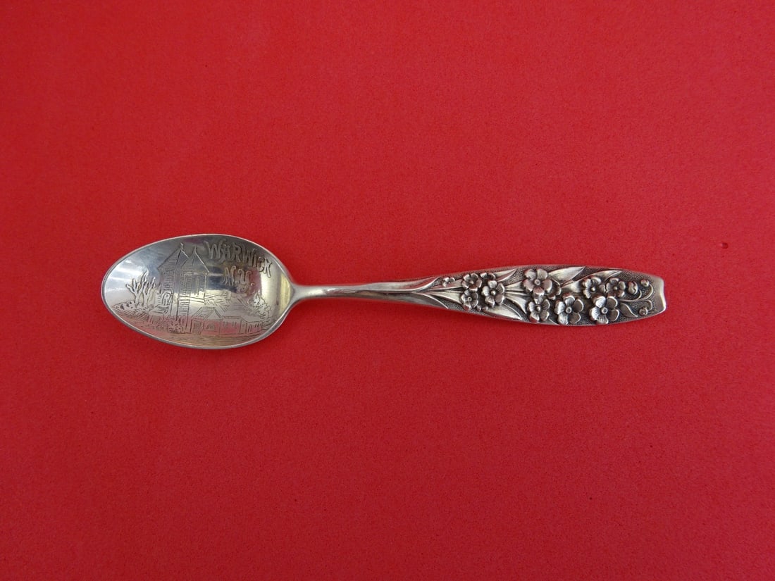 Flora Pattern Sterling Silver Demitasse Spoon by Shiebler Warwick NY Motif 4 1/4 Inch: Flora Pattern Sterling Silver Demitasse Spoon by Shiebler Warwick NY Motif 4 1/4 Inch This is a Shiebler Flora pattern demitasse spoon crafted from sterling silver. The spoon features a forget-me-not 