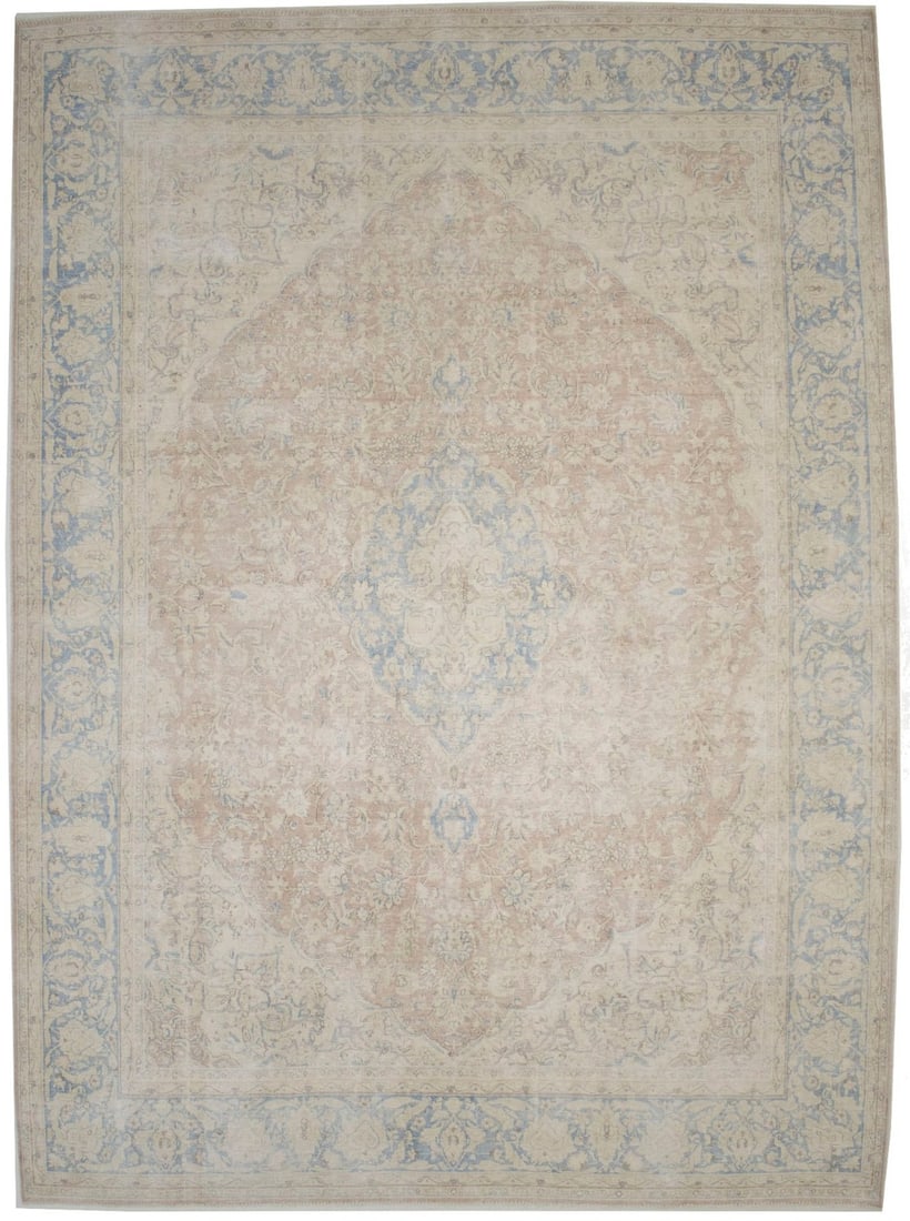 Vintage Hand-Knotted 10x13 Floral Design Oriental Rug: Vintage Hand-Knotted 10x13 Floral Design Oriental Rug Enhance your living space with this exquisite Antique Oriental Rug, showcasing a traditional floral design in muted colors. This stunning piece, h