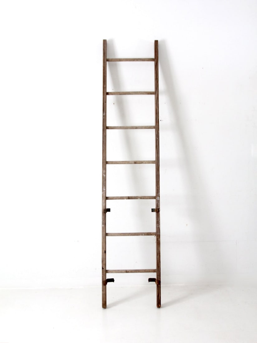 Rustic wooden blanket ladder with metal brackets 7 rungs (1 of 12)