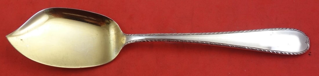 Gorham Old London Engraved Sterling Silver Jelly Server 6 3/8 inches: Gorham Old London Engraved Sterling Silver Jelly Server 6 3/8 inches This exquisite jelly server showcases the timeless Old London Engraved pattern by Gorham. Crafted from high-quality sterling silver