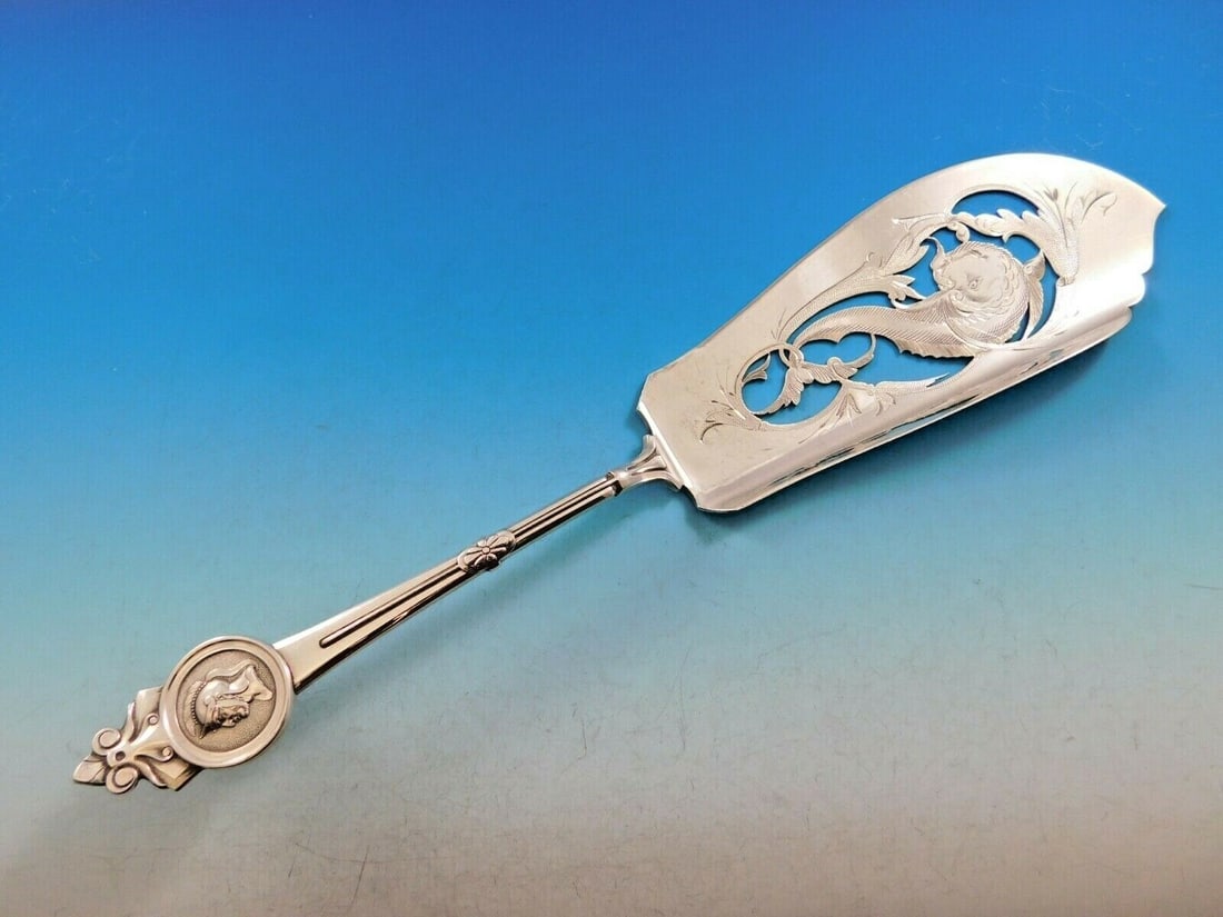 Gorham Medallion Sterling Silver Fish Server 11 7/8" Unusual Pierced Blade: Gorham Medallion Sterling Silver Fish Server 11 7/8" Unusual Pierced Blade This exquisite fish server is a remarkable example of Gorham's craftsmanship, crafted from sterling silver and measuring 11 7