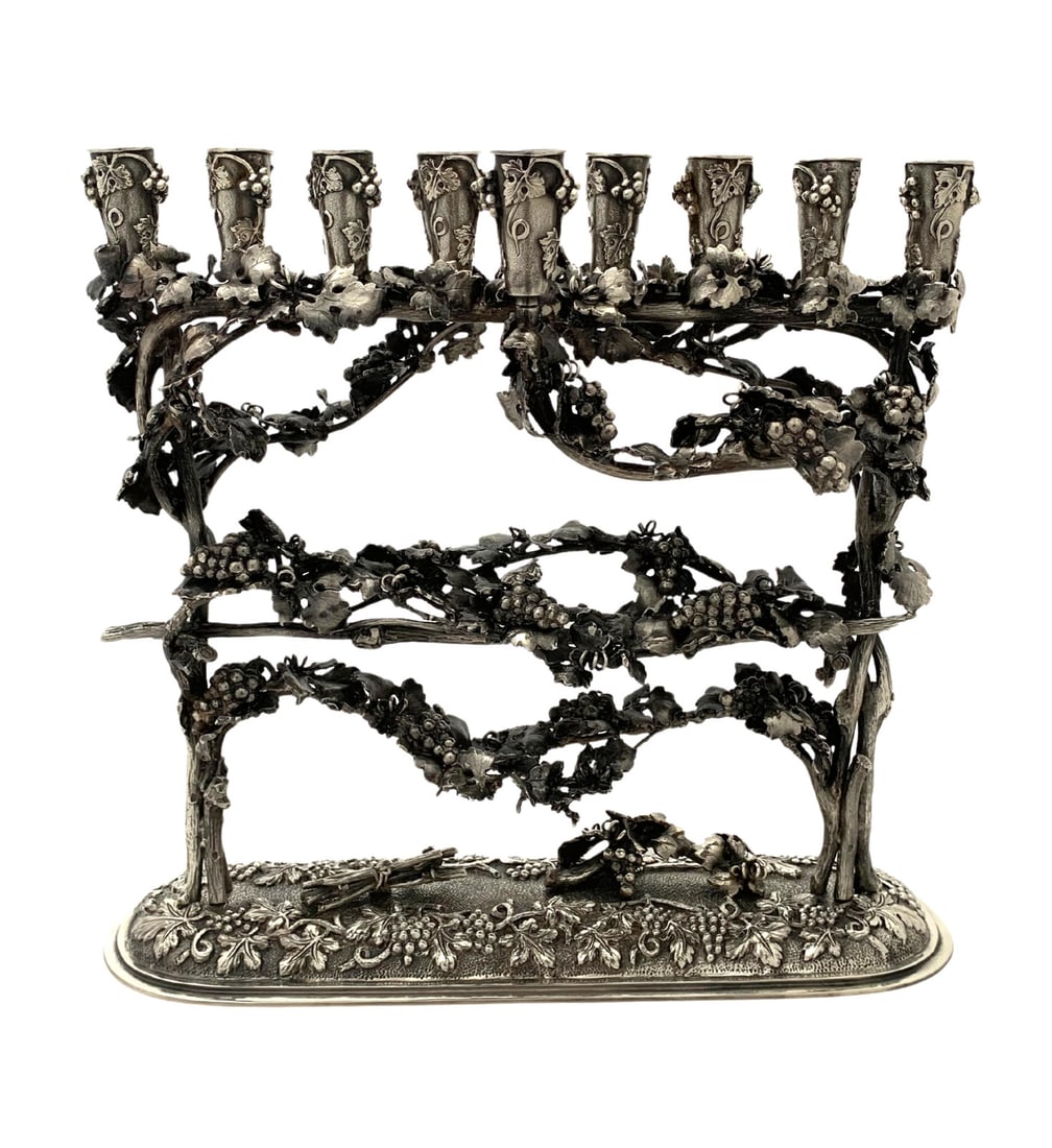 Italian 925 Sterling Silver Handmade Grape Leaf Menorah 12.5 Inches: Italian 925 Sterling Silver Handmade Grape Leaf Menorah 12.5 Inches This exquisite Italian 925 Sterling Silver Menorah showcases a stunning handmade design with heavy grape and leaf appliques, adding 