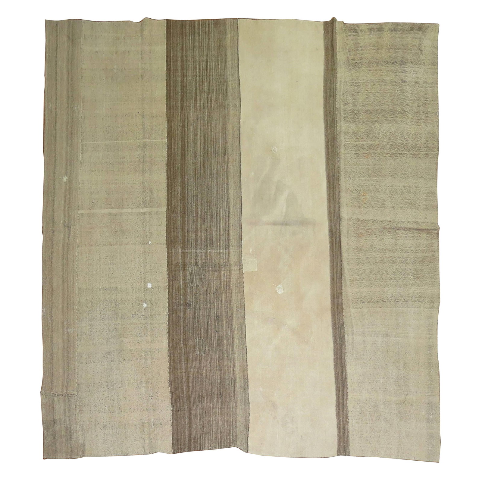 Mid-Century Hand-Knotted Turkish Kilim 8'10'' Square Wool Rug: Mid-Century Hand-Knotted Turkish Kilim 8'10'' Square Wool Rug Discover the beauty of this Square Vintage Turkish Kilim, a stunning piece that combines traditional craftsmanship with modern minimalist 
