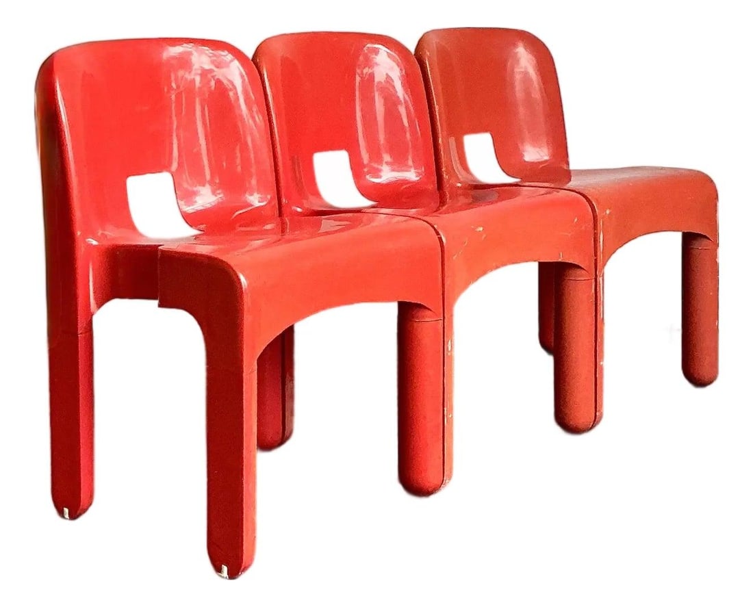 Set of Three Joe Colombo Universale Resin Chairs (1 of 10)
