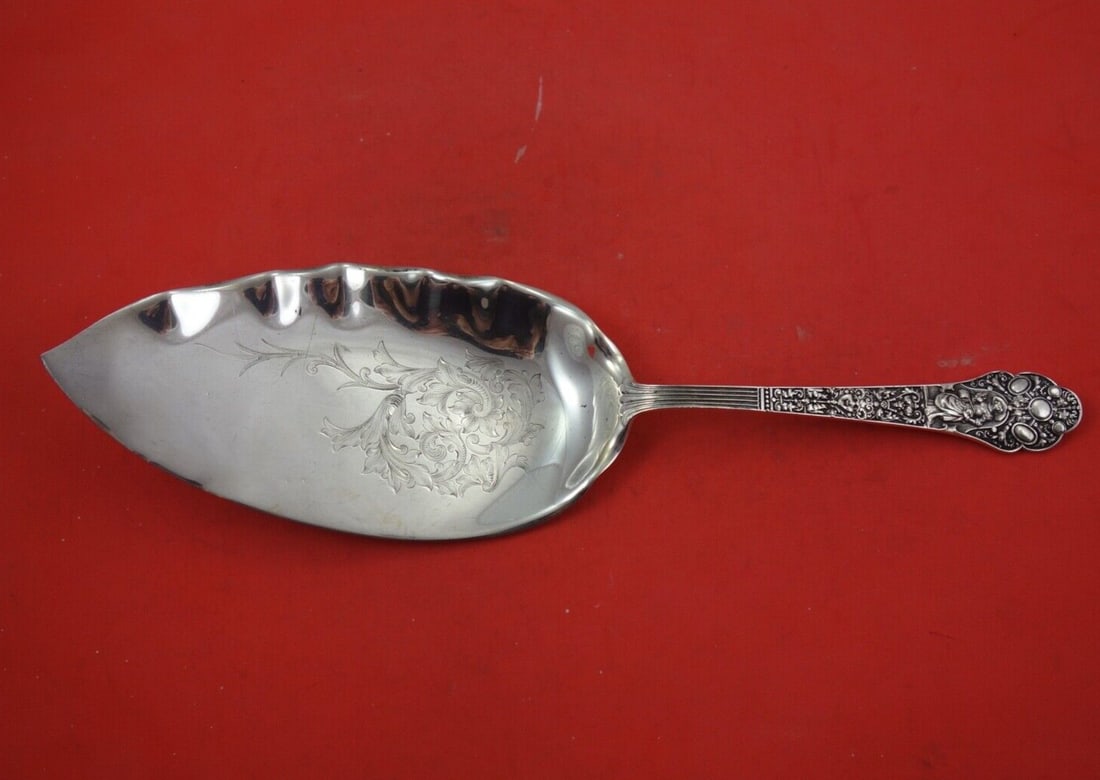 Gorham Medici Old Sterling Silver Fish Server 11.5 Inch: Gorham Medici Old Sterling Silver Fish Server 11.5 Inch This exquisite fish server features the intricate Medici Old pattern by Gorham, renowned for its detailed and multi-motif figural renaissance de