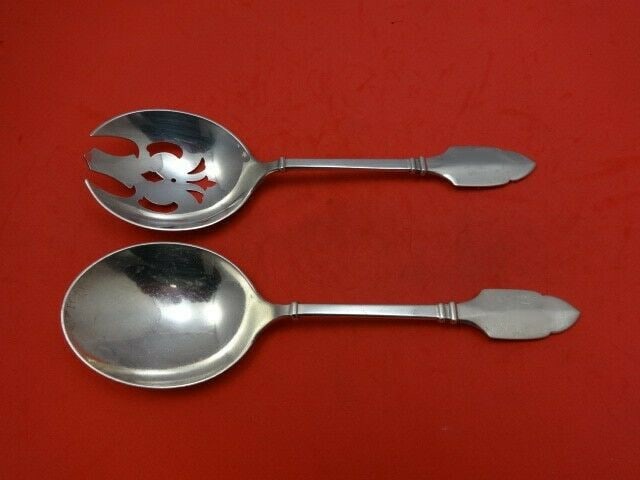Graff W and D Robert Bruce Sterling Silver 2-Piece Vegetable Serving Set 9": Graff W and D Robert Bruce Sterling Silver 2-Piece Vegetable Serving Set 9" Enhance your dining experience with this exquisite 2-piece Vegetable Serving Set in the Robert Bruce pattern by Graff W and 