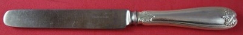 Tiffany & Co Colonial Sterling Silver Dessert Knife 7 5/8 Inches Blunt Blade: Tiffany & Co Colonial Sterling Silver Dessert Knife 7 5/8 Inches Blunt Blade Indulge in timeless elegance with this Colonial dessert knife by Tiffany & Co. Crafted from high-quality sterling silver, t
