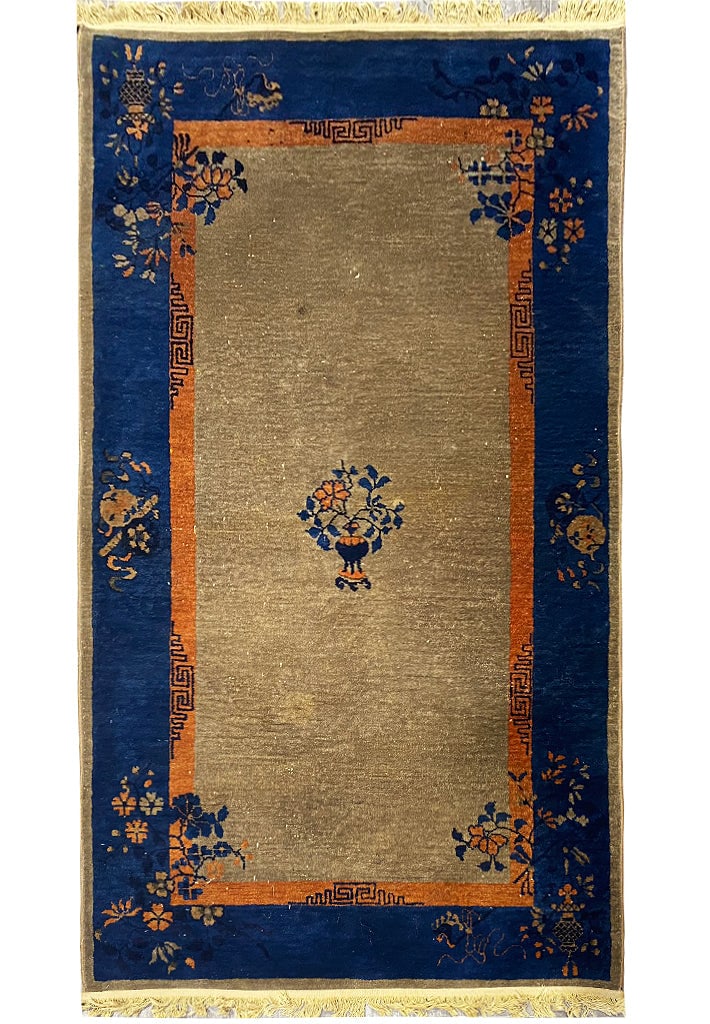 Antique Art Deco Chinese Area Rug 4' x 7' Hand-Knotted Wool: Antique Art Deco Chinese Area Rug 4' x 7' Hand-Knotted Wool Free continental US Shipping Discover the charm of early 20th-century design with this exquisite 4' x 7' Antique Art Deco Chinese Rug. Hand-