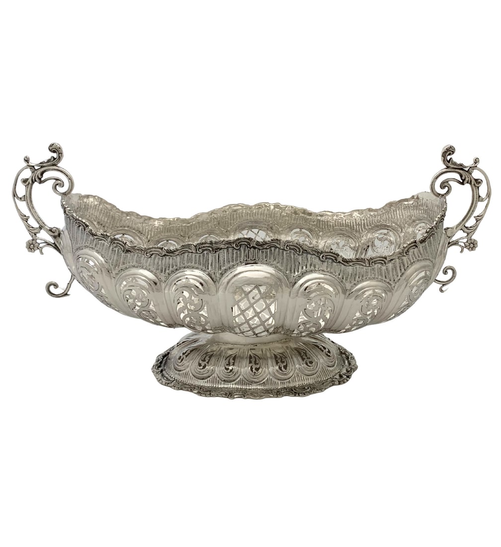 Handcrafted Ornate Sterling Silver Fruit Bowl Centerpiece with Embossed Detailing (1 of 4)