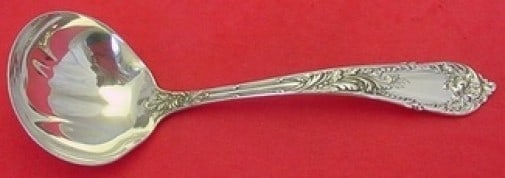 Reed & Barton Romaine Sterling Silver Gravy Ladle 6 5/8 Inches: Reed & Barton Romaine Sterling Silver Gravy Ladle 6 5/8 Inches This exquisite gravy ladle from the Romaine pattern by Reed & Barton is crafted from high-quality sterling silver. Measuring 6 5/8 inches