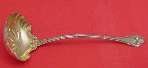 Whiting Empire Sterling Silver Soup Ladle Gold-Washed Scalloped Bowl 13": Whiting Empire Sterling Silver Soup Ladle Gold-Washed Scalloped Bowl 13" This exquisite Empire soup ladle crafted by Whiting features a beautiful gold-washed scalloped bowl, measuring 13 inches in len