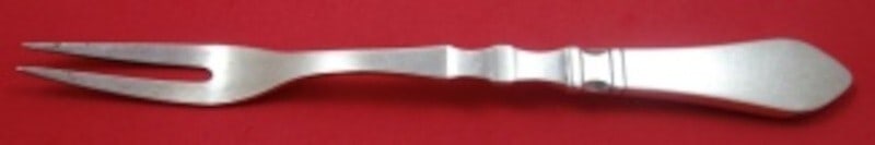 Georg Jensen Continental Sterling Silver 2-Tine Meat Fork 9 1/2" Rare: Georg Jensen Continental Sterling Silver 2-Tine Meat Fork 9 1/2" Rare Discover the elegance of the Continental by Georg Jensen Sterling Silver Meat Fork, a stunning 2-tine serving fork measuring 9